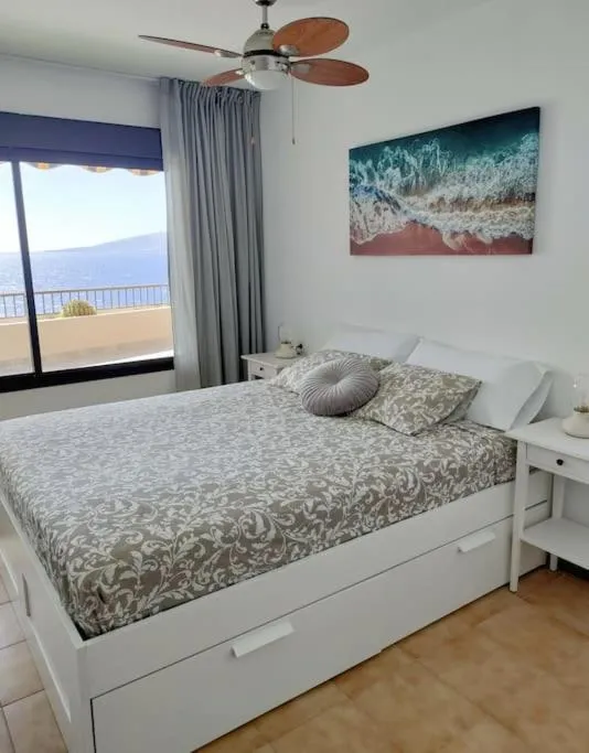Image 3 of Ocean view apartment with terrace