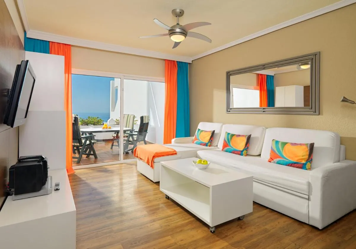 Image 5 of Regency Torviscas Apartments and Suites