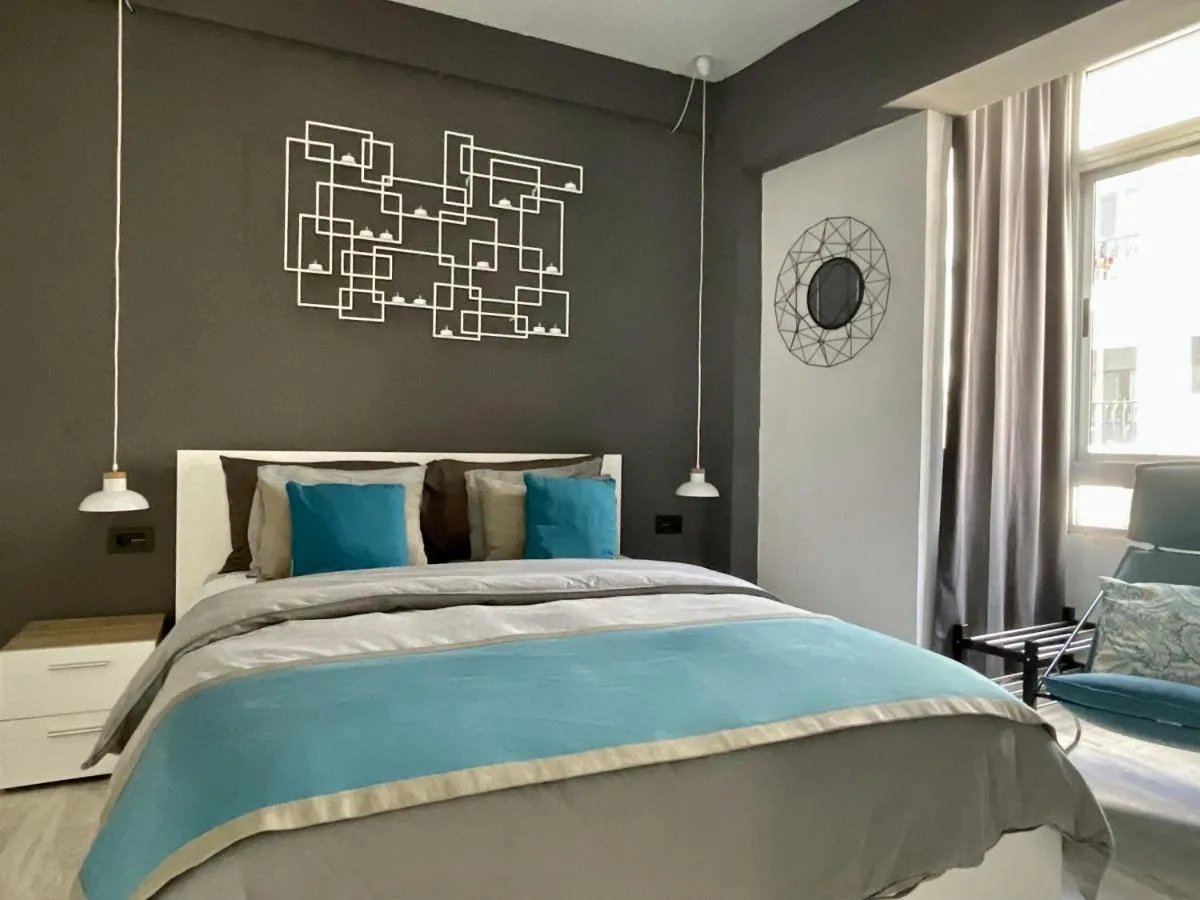 Image 1 of Santa Cruz Luxury Low-Cost Apartment with Terrace & Views