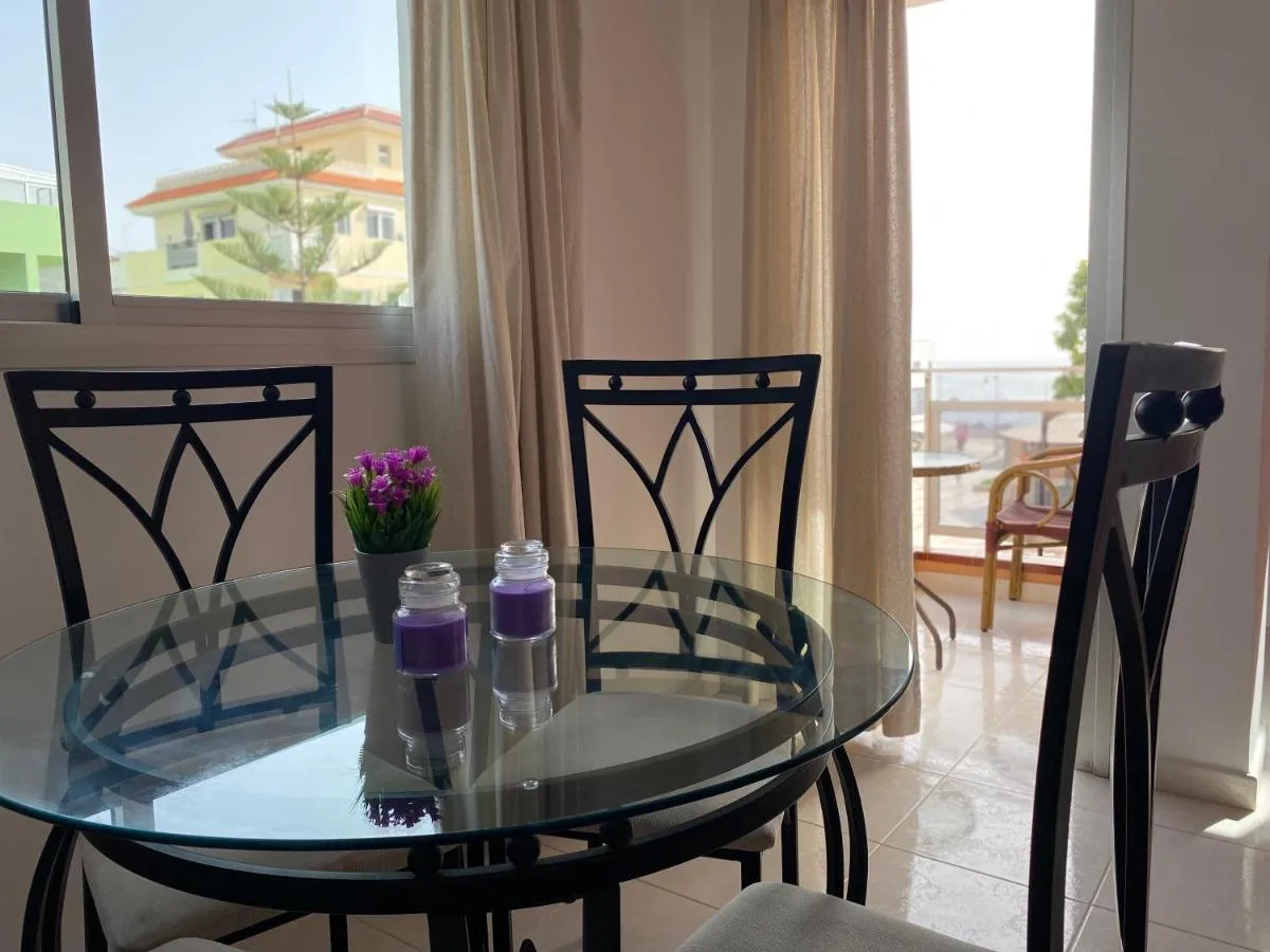 Image 2 of Seaside apartment with balcony