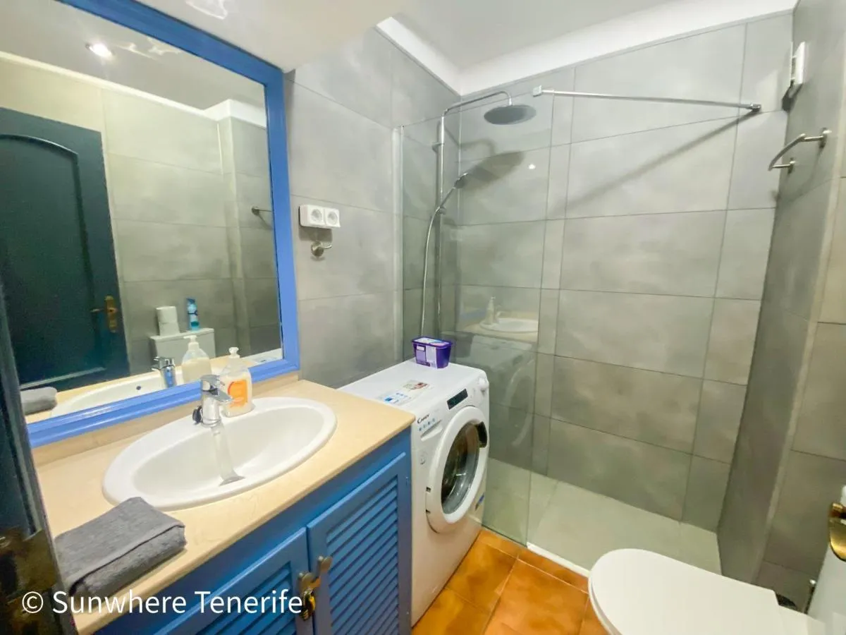 Image 2 of Spacious apartment with private garden in Tenerife south