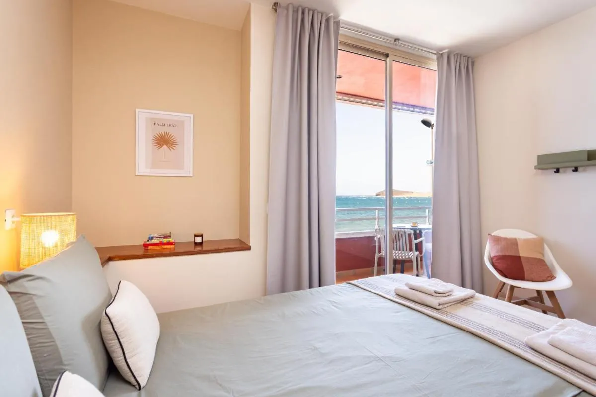 Image 6 of Spectacular Beachfront Loft-Style CASA CORINA II