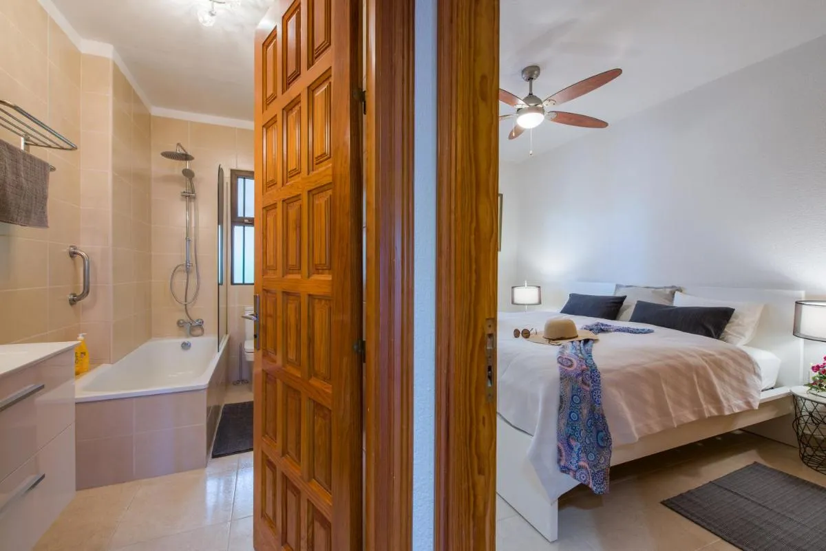 Image 5 of Sunset Suite