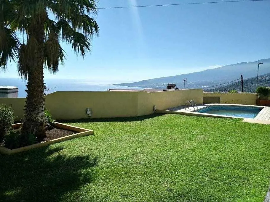 Image 2 of Top Luxury Villa to the Ocean