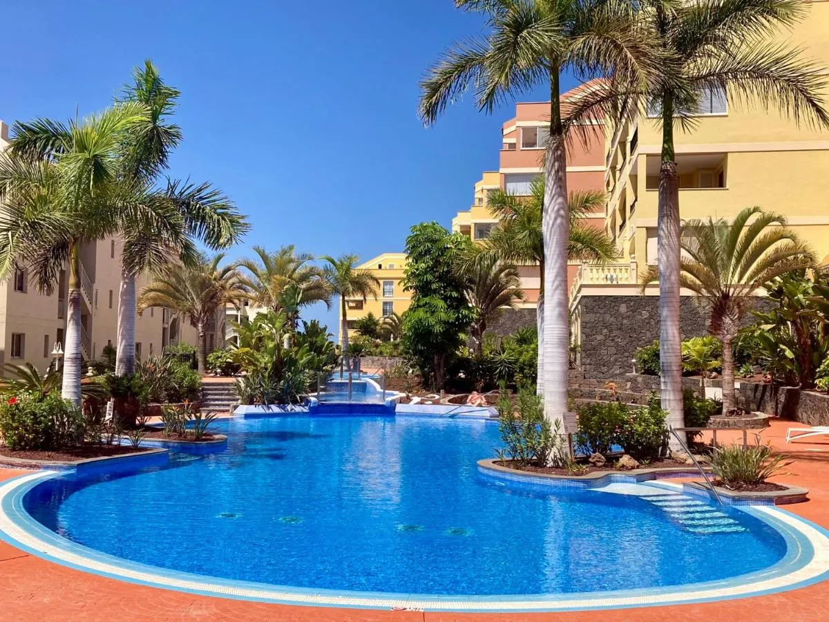 Image 1 of Well refined apartment – stunning pool