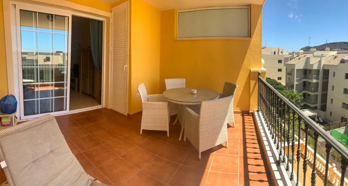 Image 6 of Well refined apartment – stunning pool