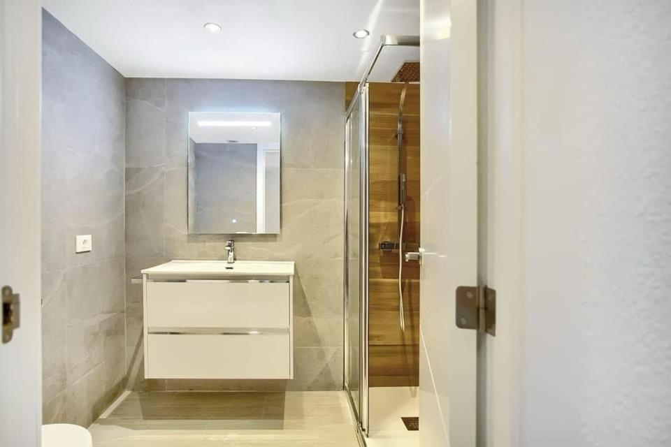 Image 2 of 1 bedroom In Los Cristianos with pool in Port Royal