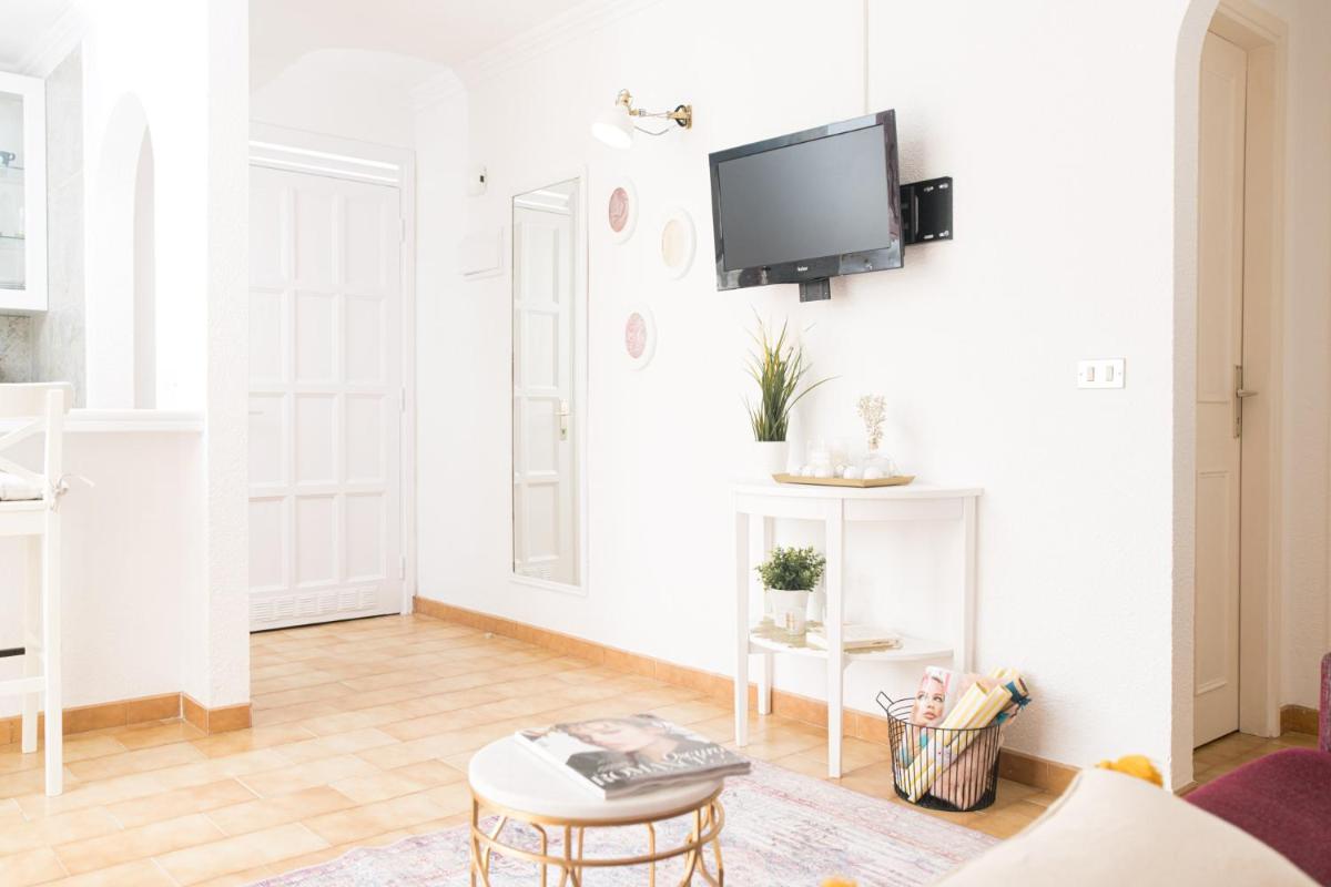 Image 5 of Adults Only Sunny Quiet Apartment in Center of Las Americas