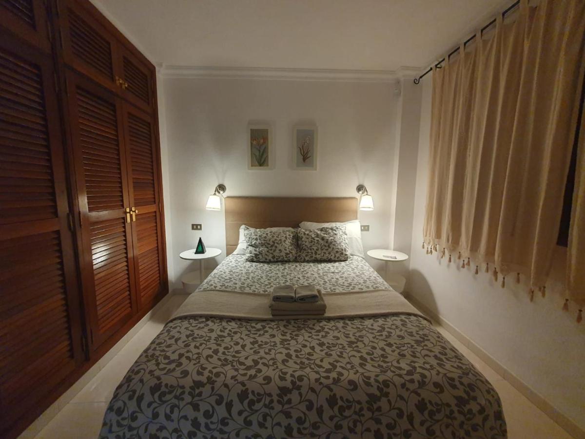 Image 1 of Alquilaencanarias-Medano Tío Claudio beachfront