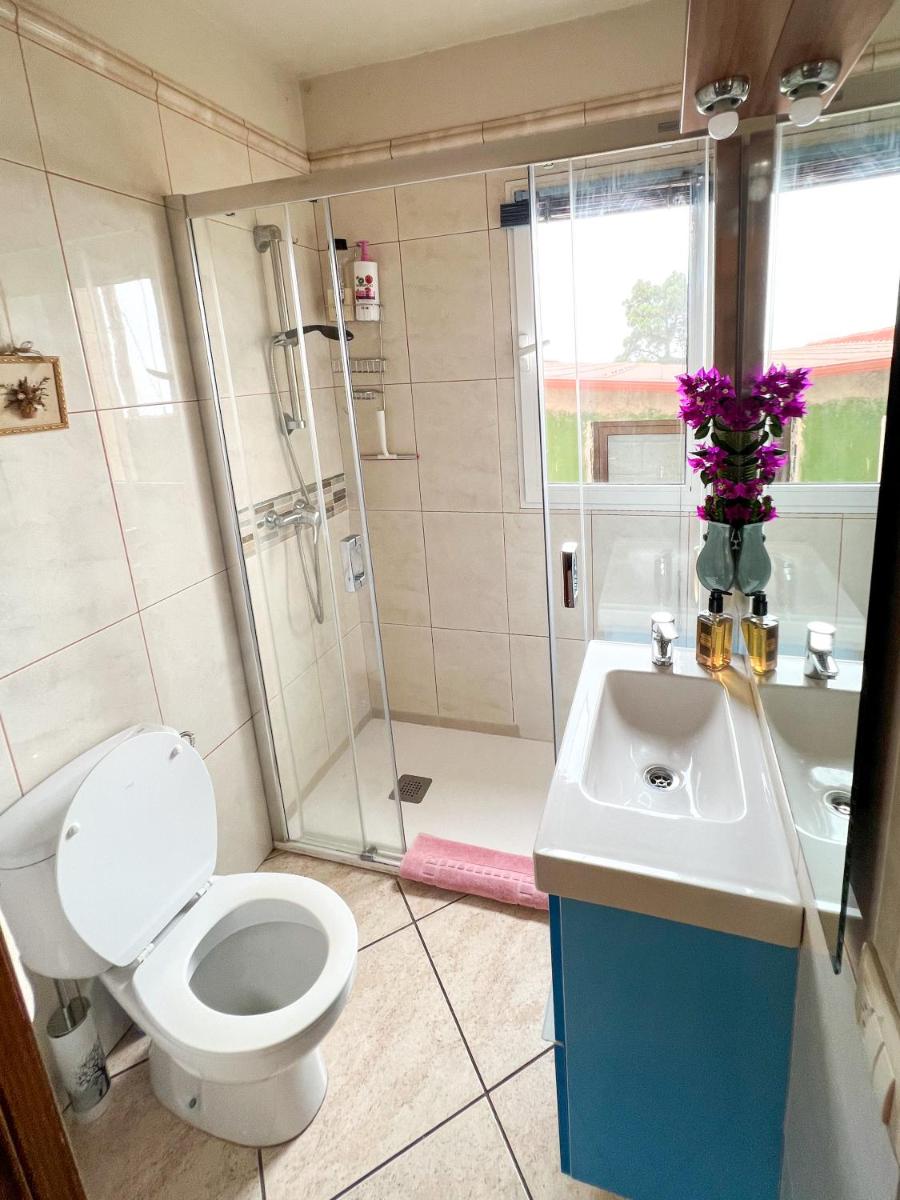 Image 5 of Apartment with Huge Deck Nestled in Marvelous Gardens – Nidos