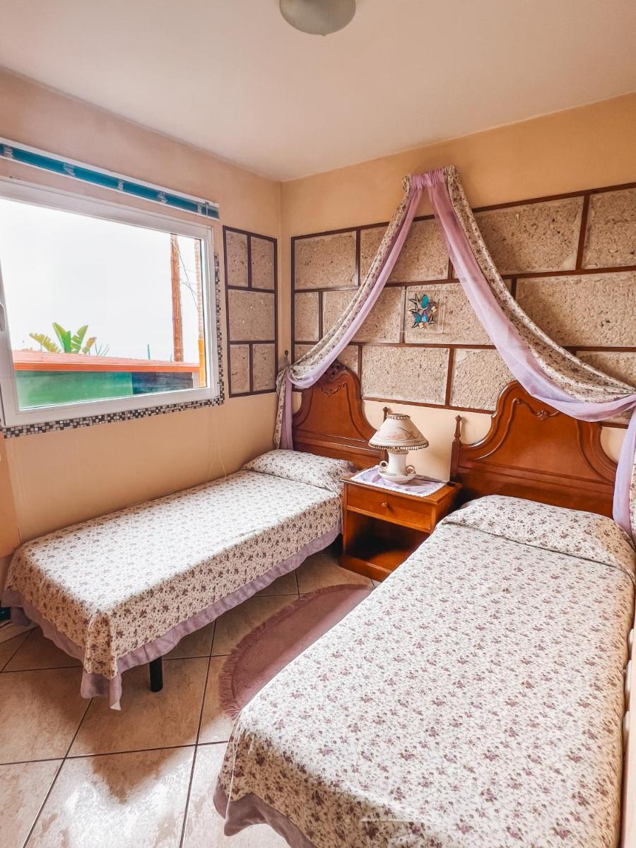 Image 4 of Apartment with Huge Deck Nestled in Marvelous Gardens – Nidos