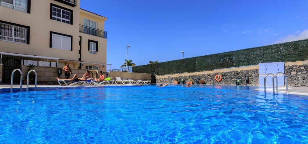 Image of Arco Iris on the sea with pool