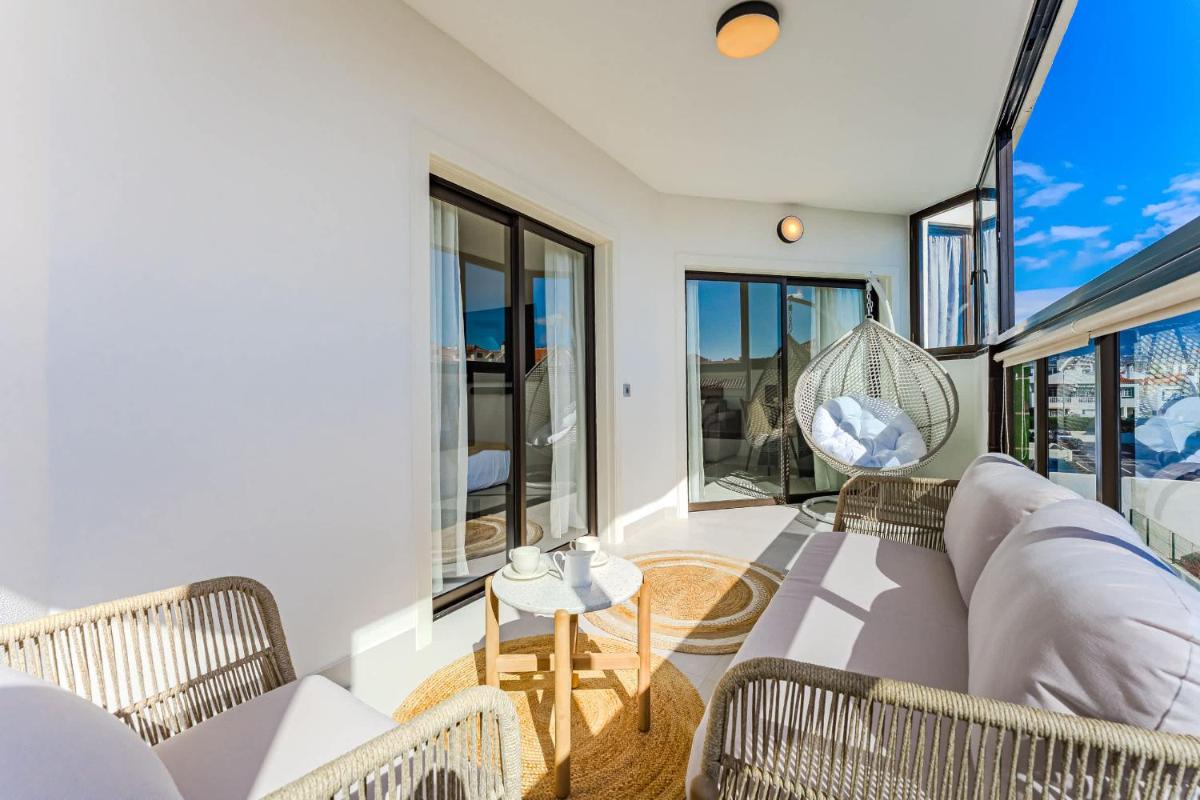 Image 6 of Atlantic View Premium Oceanfront Suite