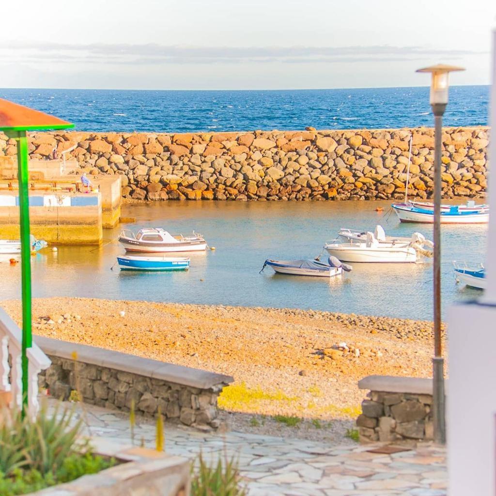 Image 3 of Beach House Tajao