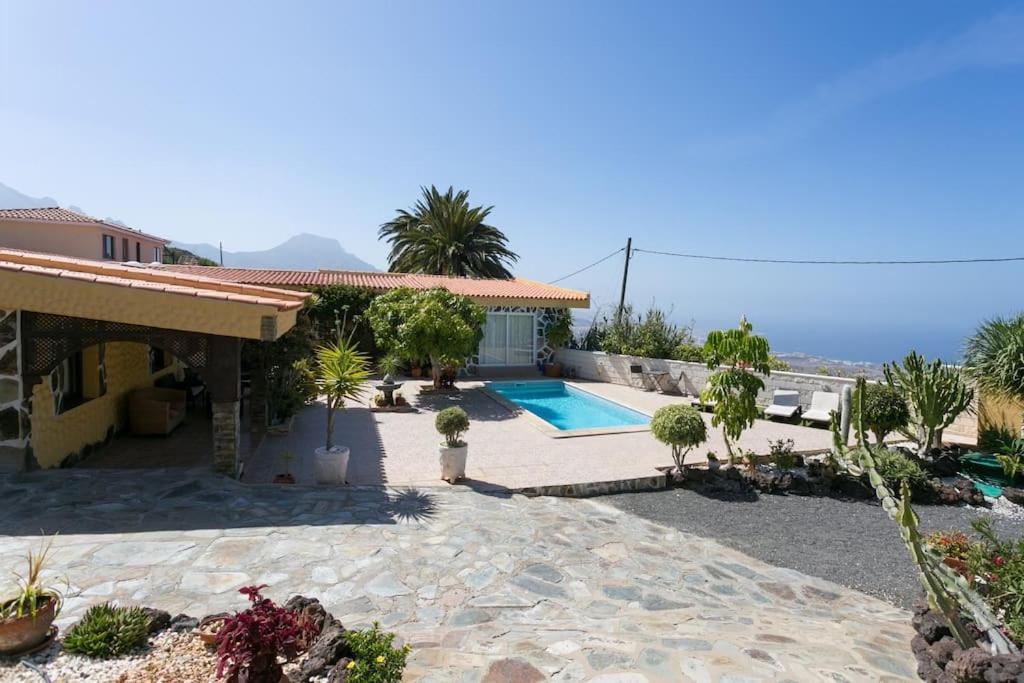 Image 6 of Beautiful villa with stunning view