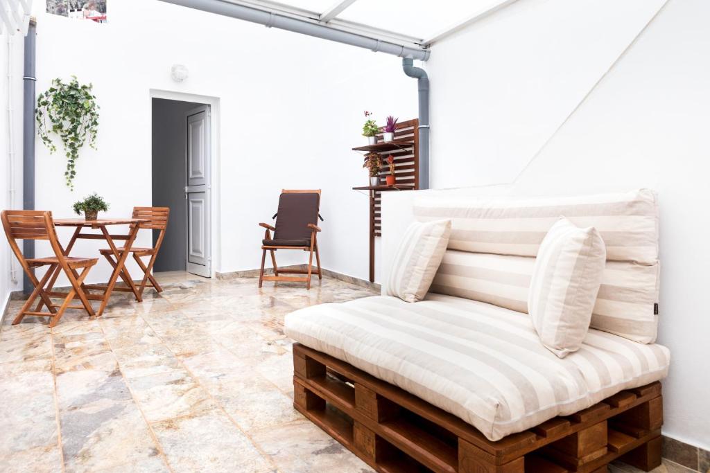 Image of CASA TIA JULIA, vivienda independiente 4 pax en playa Las Teresitas