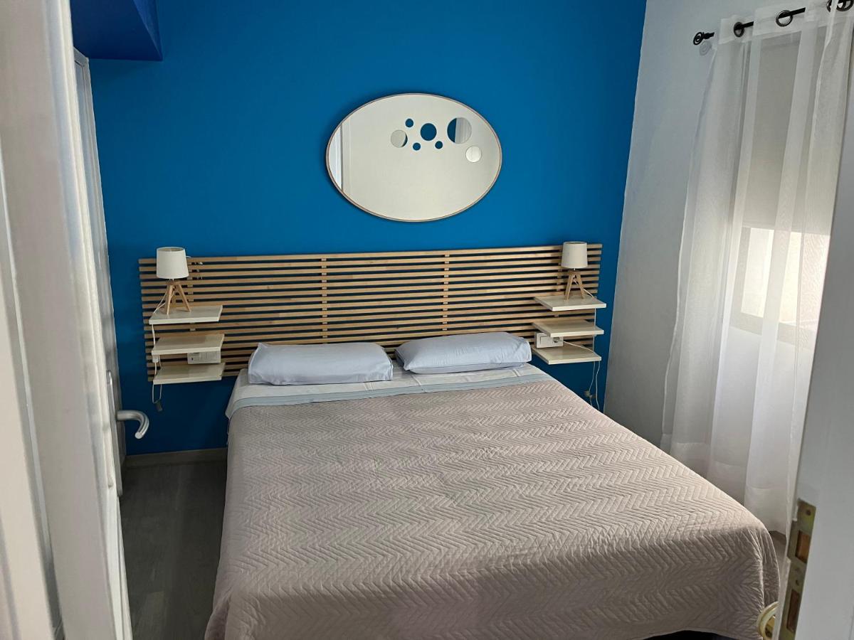 Image 1 of CORNELIA´S HOME 4 Primera linea de playa