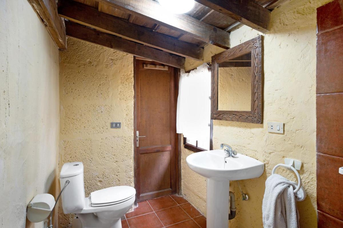 Image 2 of Casa El Drago