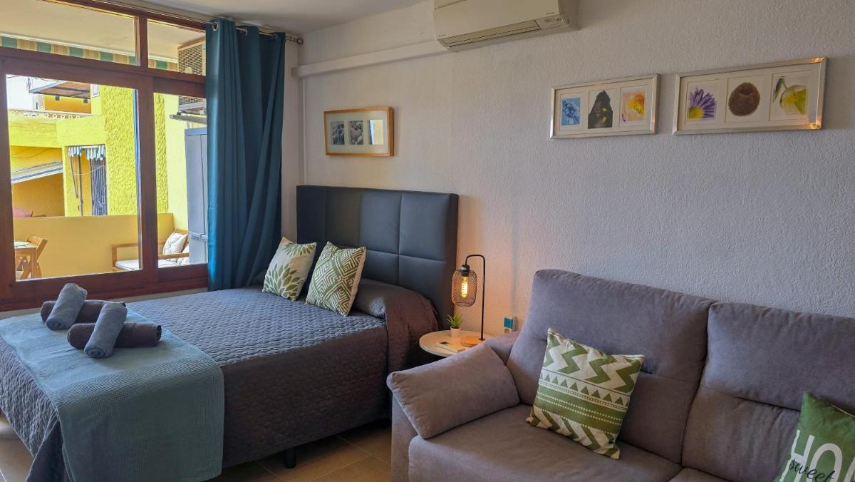 Image 5 of Cosy Place with Sea View by HelloApartments