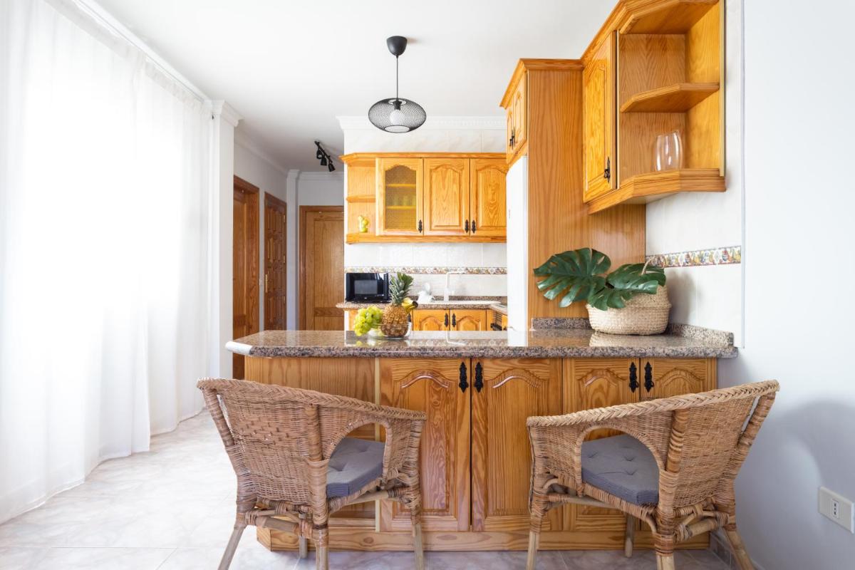 Image 2 of Home2Book Stylish Apartment Caletillas
