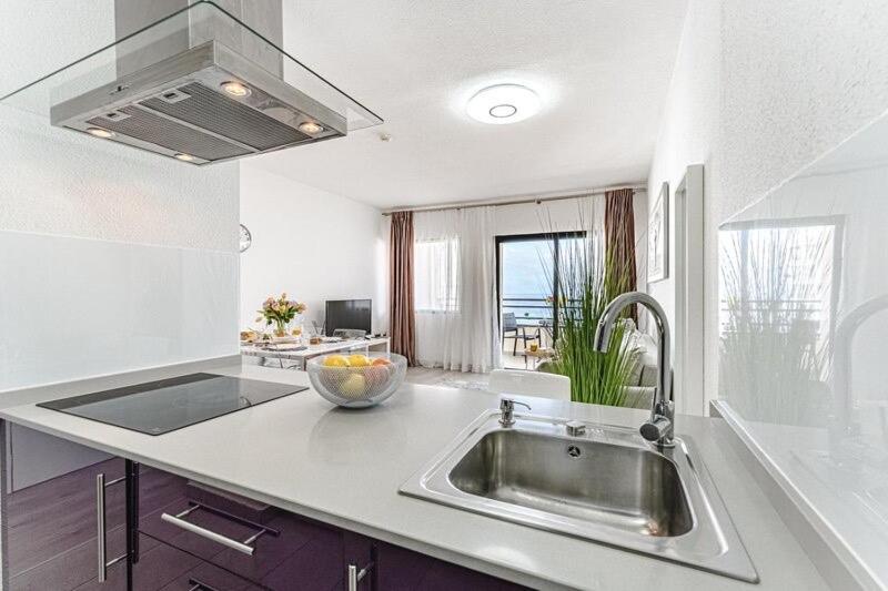 Image 4 of Luxury Sun & Sea view suite paraiso