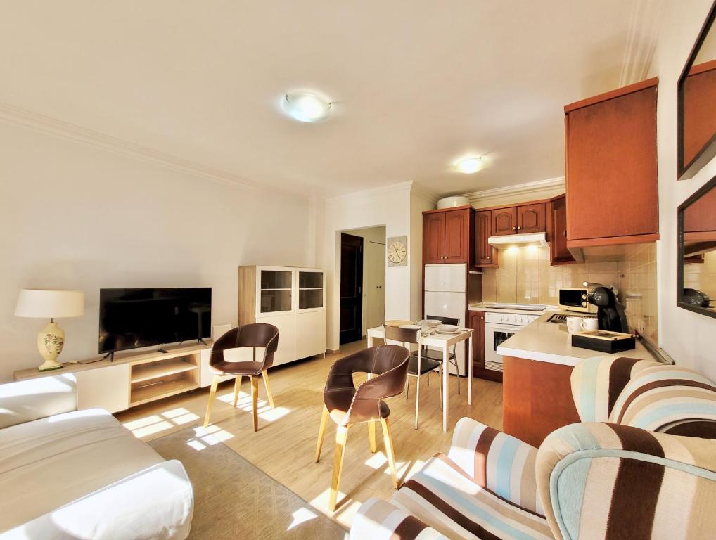 Image of Miranda Apartment with FREE PARKING