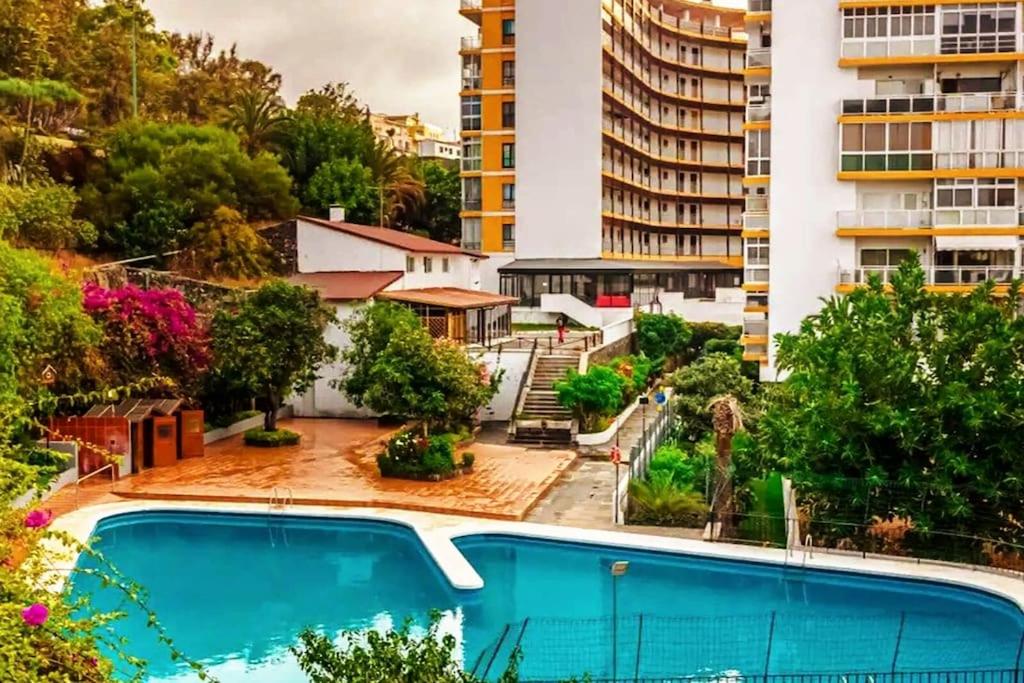 Image of Modernes Appartment mit Bergblick und großen Pool