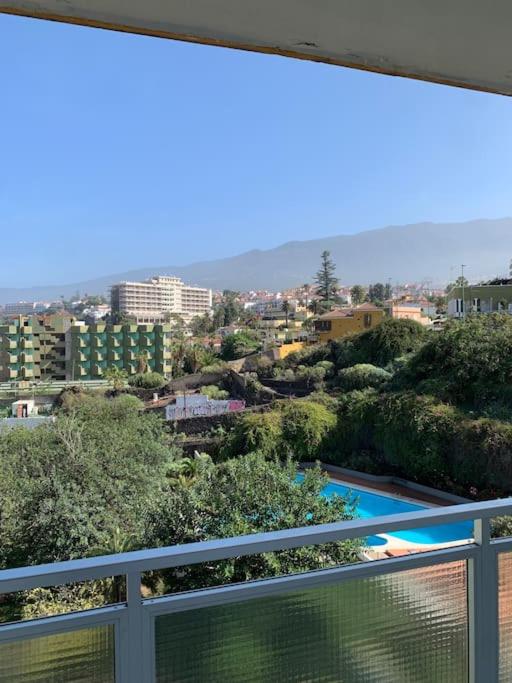 Image 5 of Modernes Appartment mit Bergblick und großen Pool