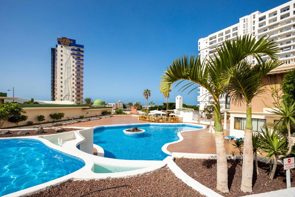 Image of Paradise Flat near Hard Rock with pool