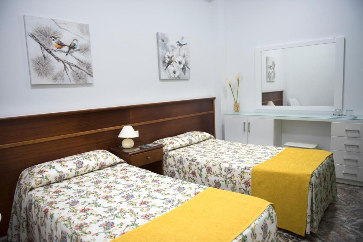 Image 1 of Pension Los Geranios