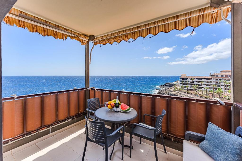 Image of Studio over the ocean