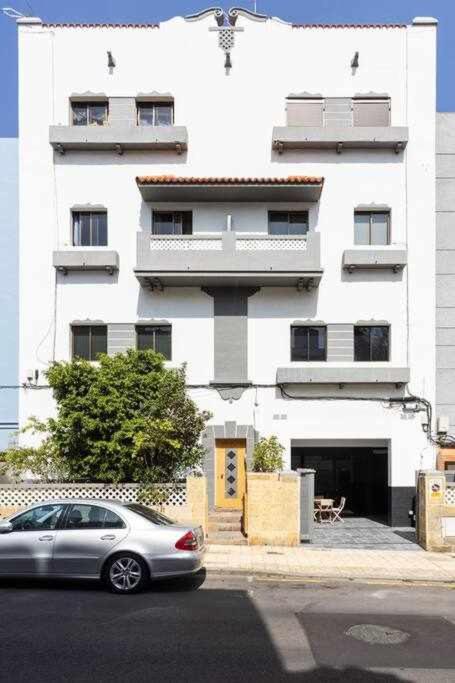 Image 5 of Sunny Island Santa Cruz Loft parking