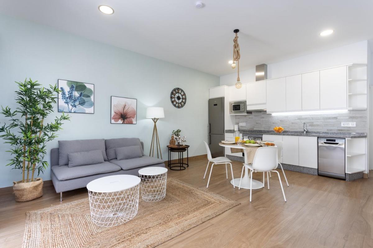 Image 3 of Sunny Island Santa Cruz Loft parking