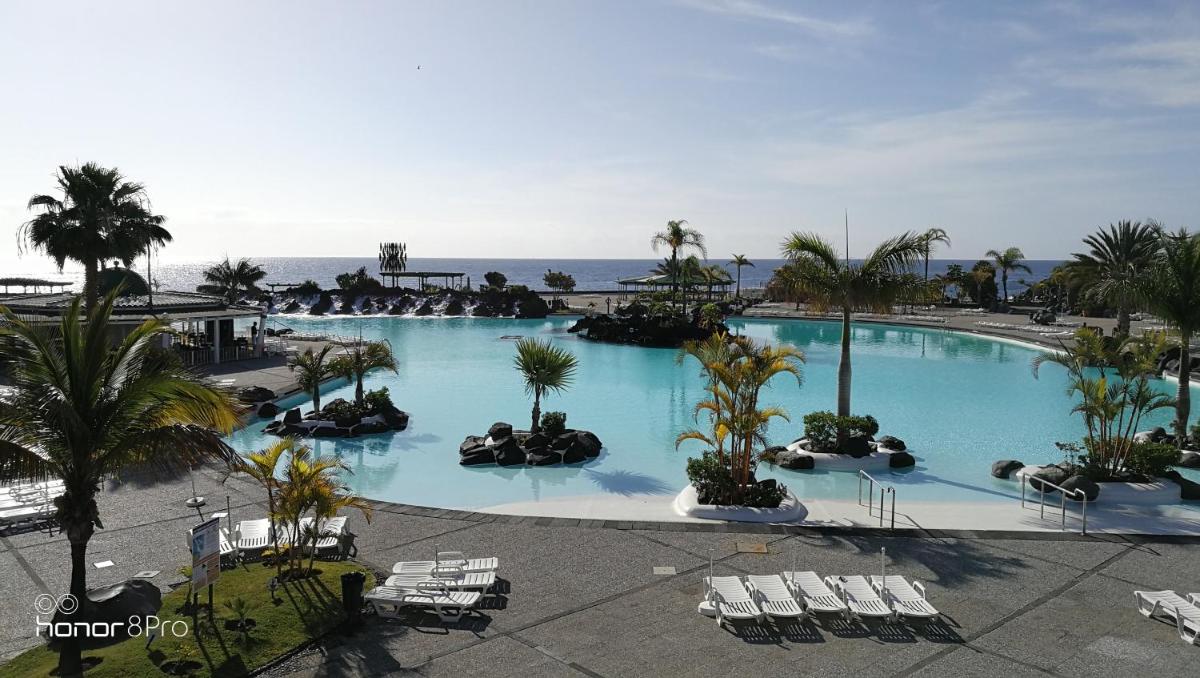 Image 2 of The terrace on the sea